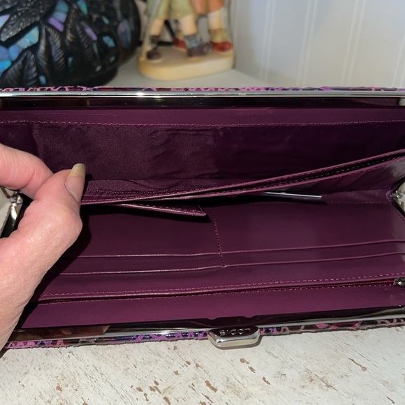 NWT LODIS snake embossed leather fully framed clutch wallet - Picture 6 of 10